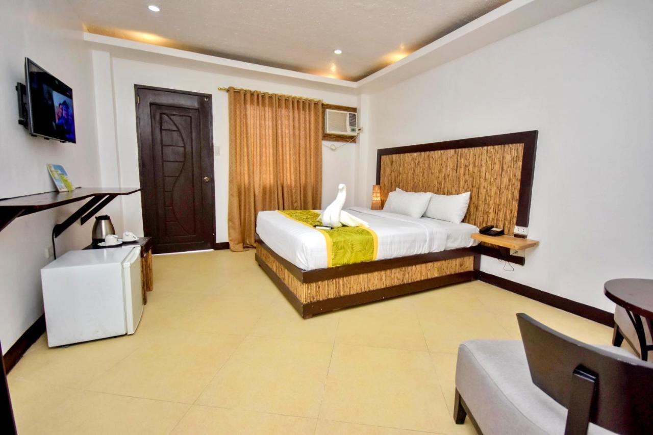 Bamboo Beach Resort & Restaurant Manoc-Manoc Extérieur photo